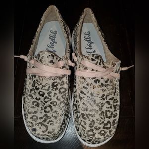 Gypsy Jazz Animal Print boat shoes size 11